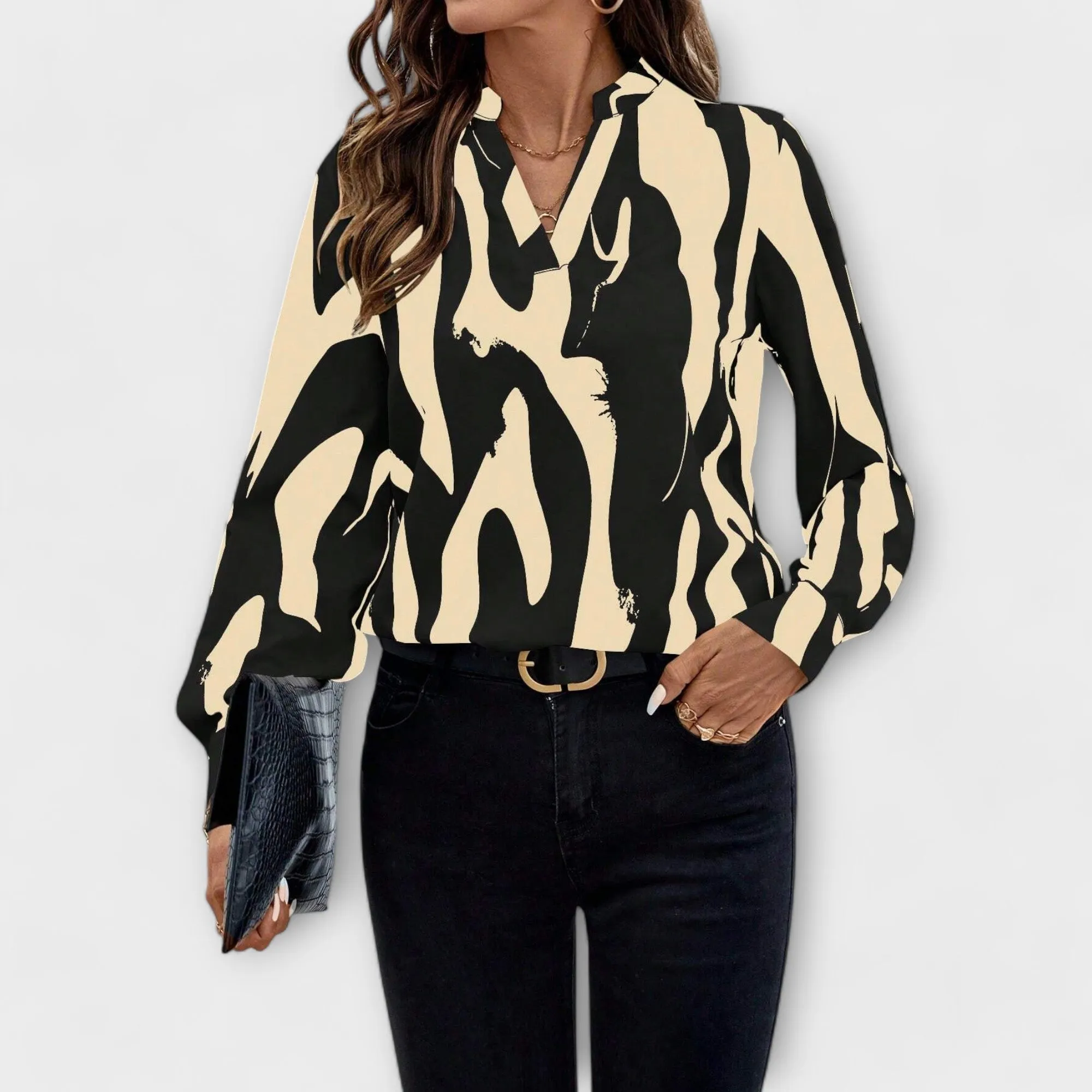 Hiba Elegant Blouse with Graphic Pattern
